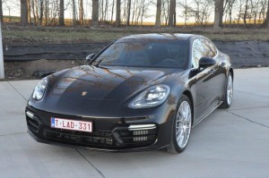4.PORSCHE PANAMERA II  